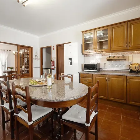 House In Lagoa Do Cao 度假居 *